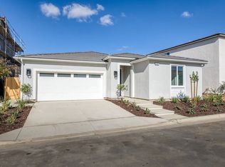 2858 E Corteza Dr, Fresno, CA 93730