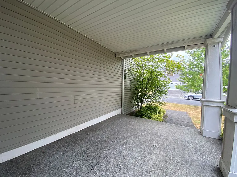 21367 SE 299th Way — Photo 2