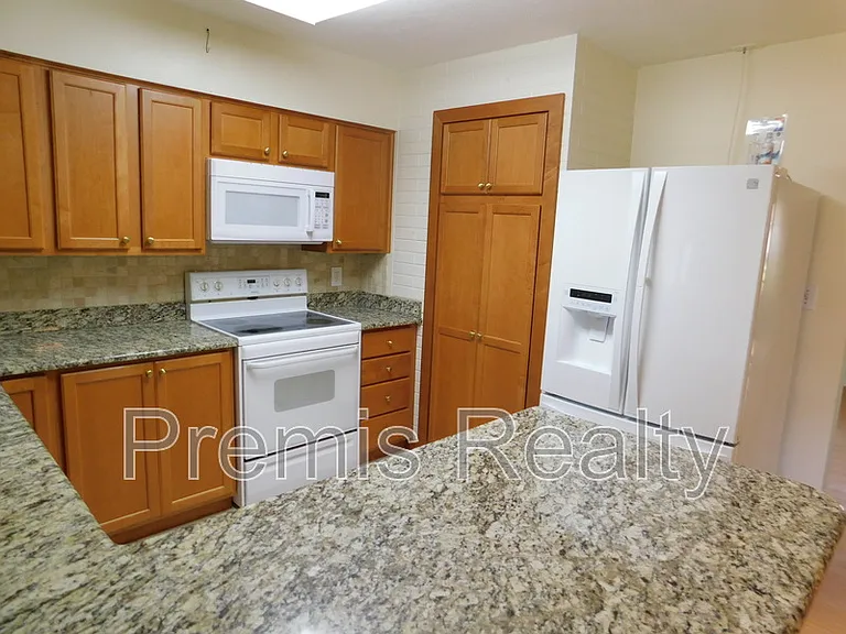 3563 Floral Dr — Photo 5