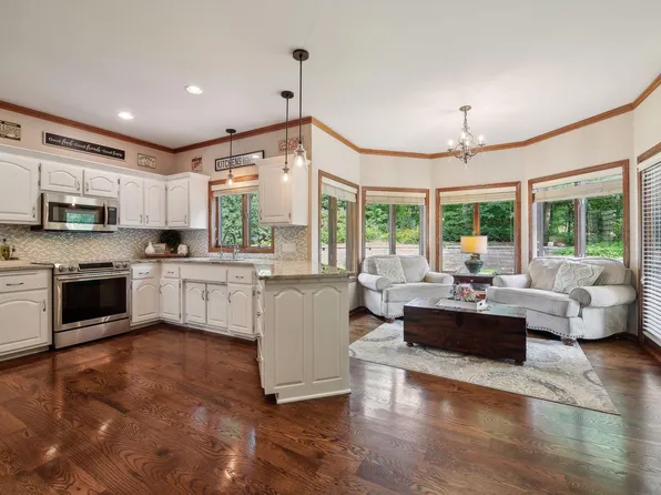 4210 Minnesota Ln N, Plymouth, MN 55446