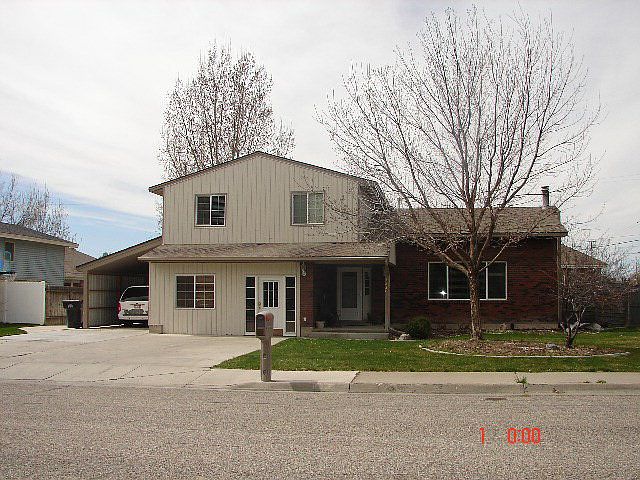 1st image of 3360 Handley Ave