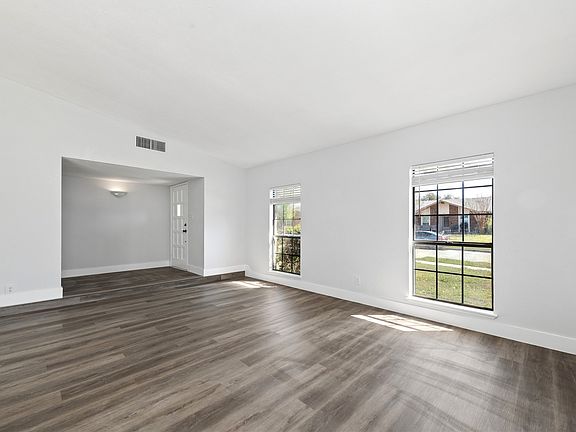 3rd image of 2119 Meadfoot Rd