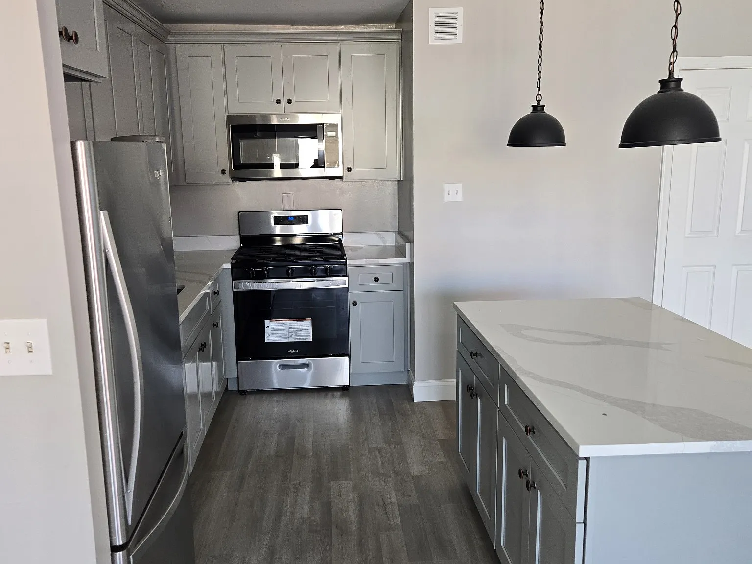 Tireno Towers — Photo 2