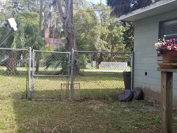 5th image of 118 NE 1st Ave