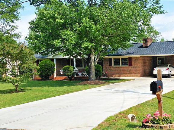 2nd image of 275 Cliffwood Dr