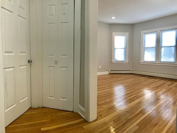 4th image of 9514 S Greenwood Ave