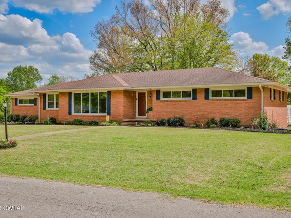 210 Lankford St, Bruceton, TN 38317