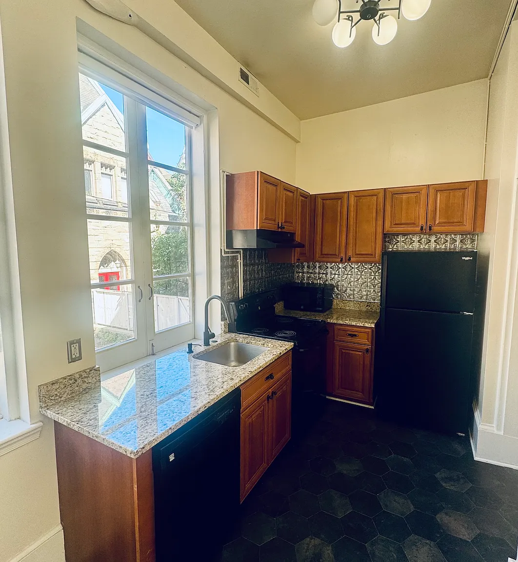 14 E Chase St — Photo 1