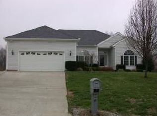 3931 Longmeadow Dr, Mebane, NC 27302