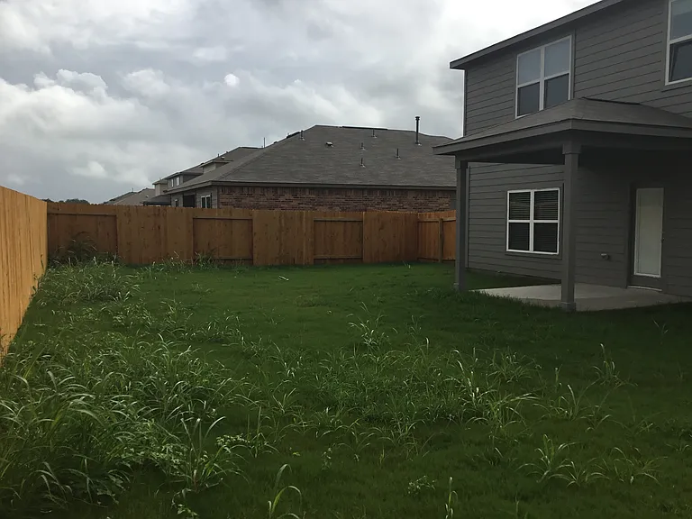 1330 Treeta Trl — Photo 18