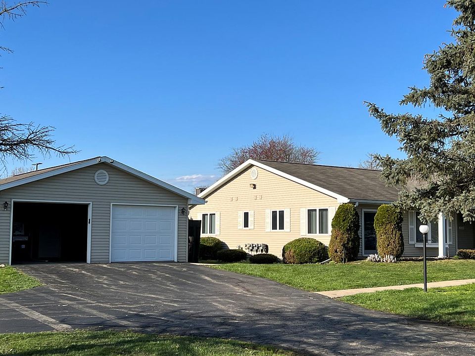 2nd image of 2140 Springport Rd #2140