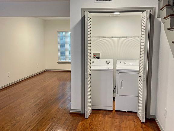 5th image of 4021 Prescott Ave #B1