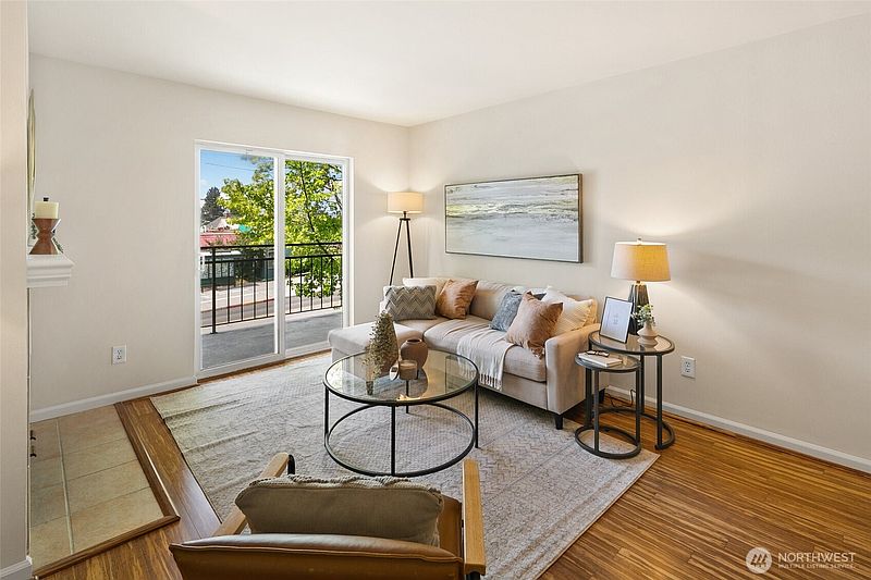 5th image of 9750 Greenwood Avenue N #203