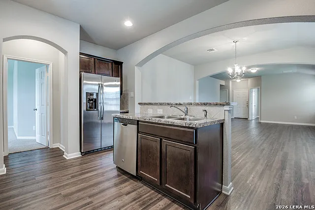 1041 Lauren St — Photo 11