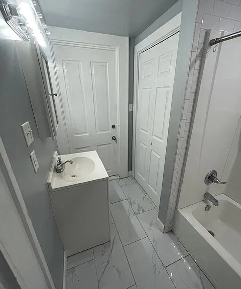 3437 Freret St — Photo 30