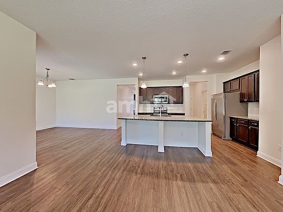 5th image of 875 Sunny Stroll Dr