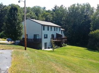 1 Ledgewood Dr, Rochester, NH 03839