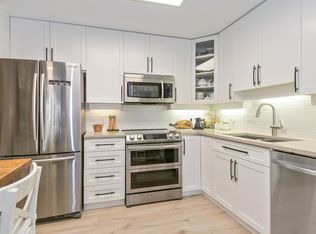 17727 58th Ave #103, Surrey, BC V3S 1L5