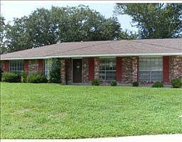 1st image of 5 Parkwood Cir