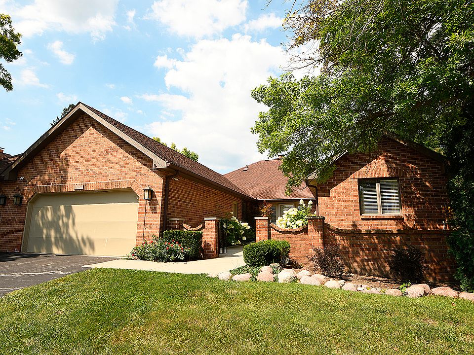 1st image of 7826 W Golf Dr