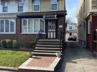 1018 E 27th St, Brooklyn, NY 11210