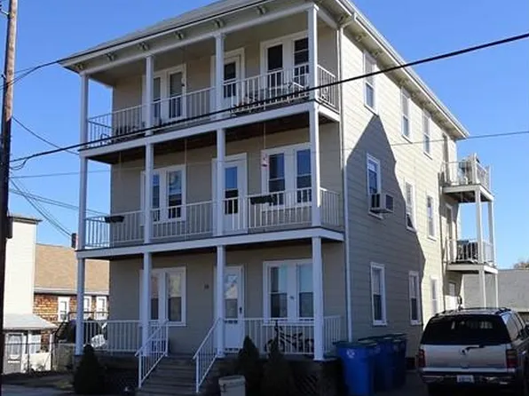 58 Division St, Lincoln, RI 02838