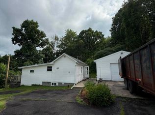 1343 State Highway 7, Troy, NY 12180