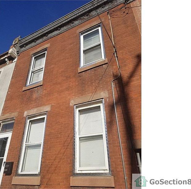1st image of 2105 E Clearfield St