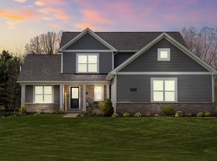 7973 Donegal Ct, Fenton, MI 48430