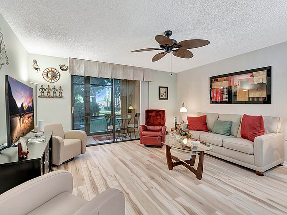 3rd image of 5250 Las Verdes Circle #120