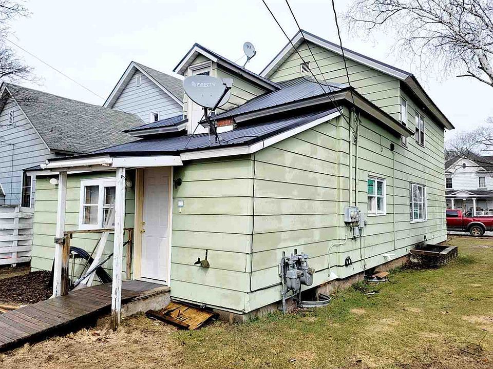 320 S 12th St, Escanaba, MI 49829 Zillow