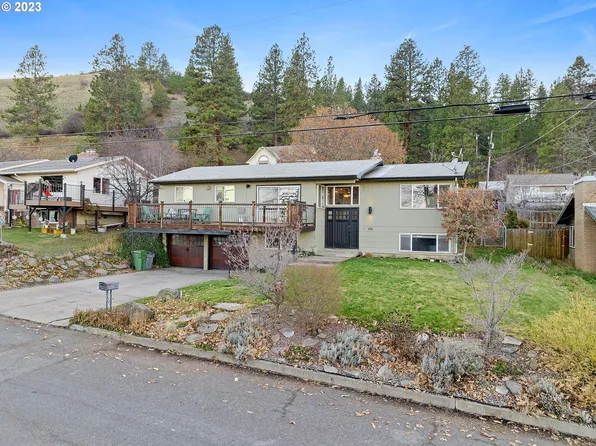 106 Walnut St, La Grande, OR 97850