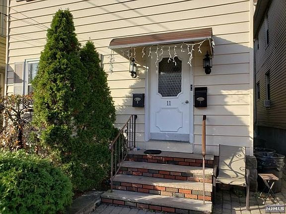 2nd image of 11 Cambridge Ave