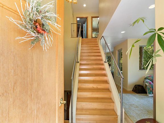 2nd image of 627 Encino Dr