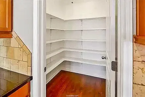 2531 Warkworth Ln — Photo 20