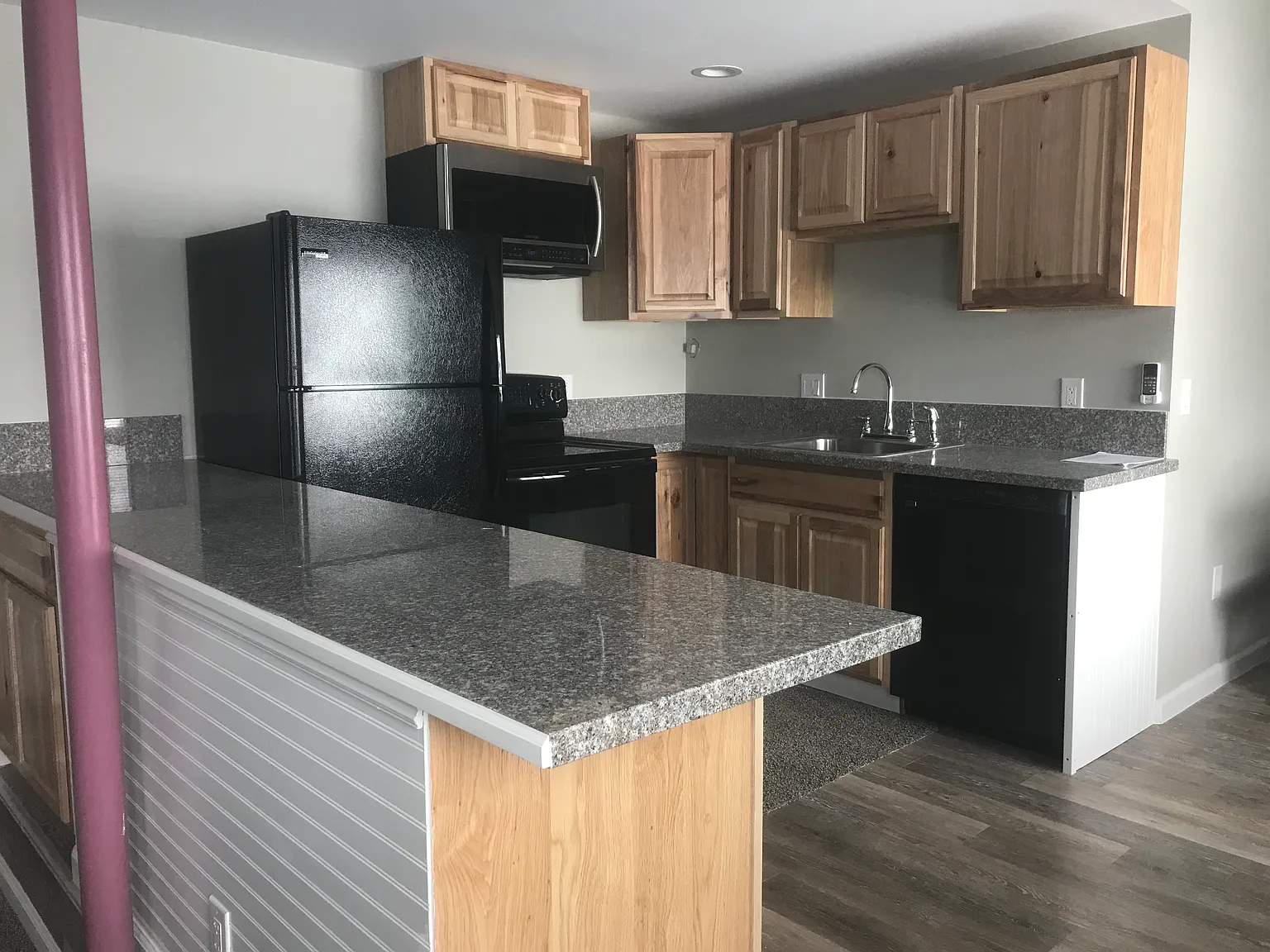 3 bed, 1700 sqft, $2,600 — Photo 2