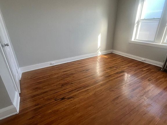 5th image of 65 Headley Ter APT 19