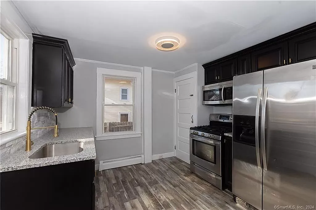 2 bed, 814 sqft, $1,800 — Photo 3