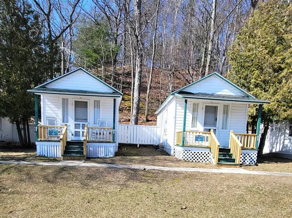 8556 S Portage Point Dr Unit 4-DH3, Onekama, MI 49675