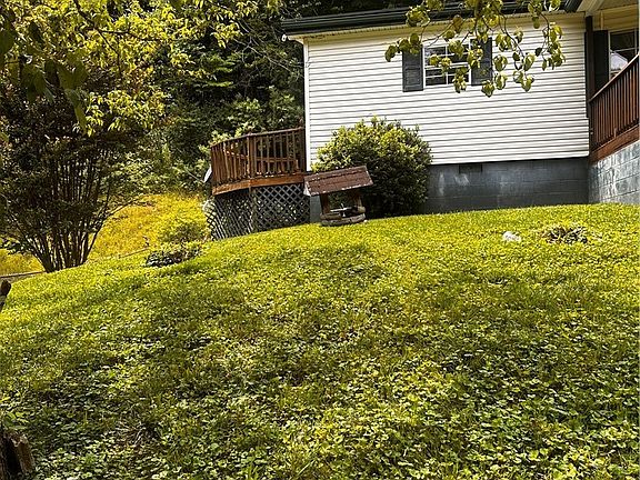 3rd image of 153 Everett Hager Rd