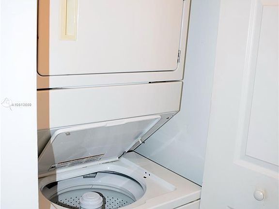 4th image of 3232 Coral Way APT 909