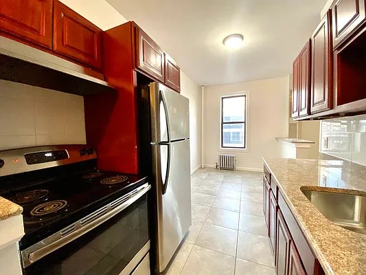 Rented by Lang Realty LLC | media 9