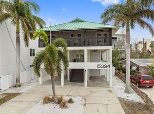 15394 2nd St E, Madeira Beach, FL 33708