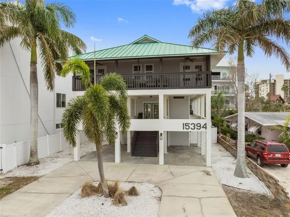 15394 2nd St E, Madeira Beach, FL 33708