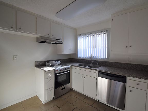 5th image of 5321-25 Agnes Ave #17744144