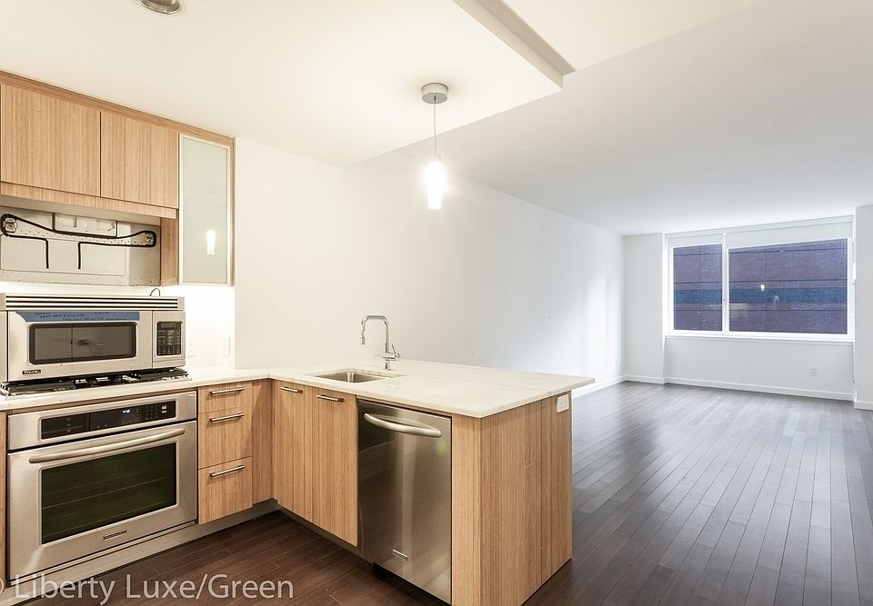 1st image of 200 N End Ave APT 11S