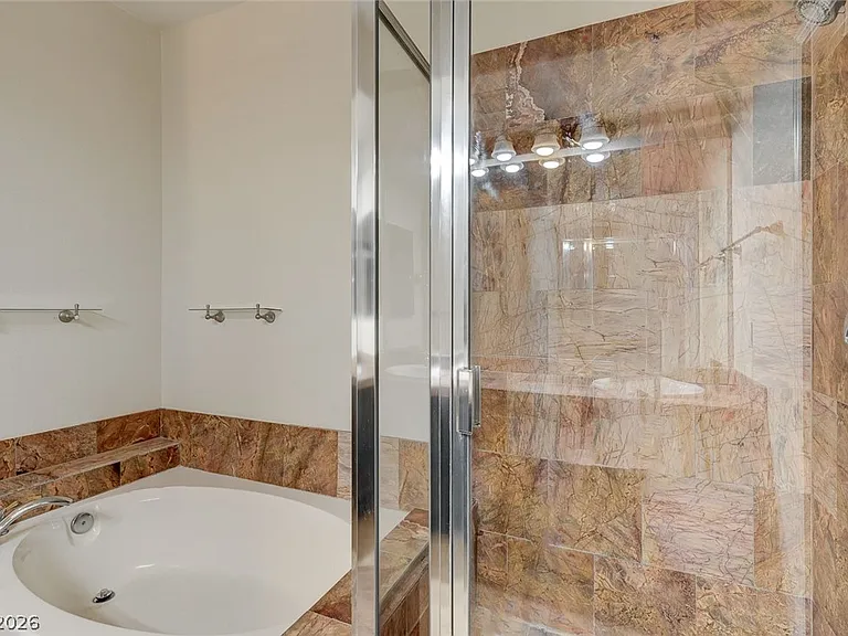 10611 Amber Ridge Dr #103 — Photo 26