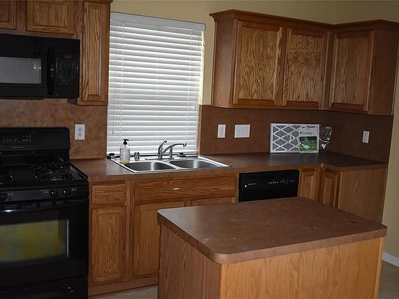 3rd image of 6722 Enchanted Crest Dr