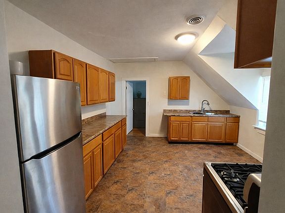 3rd image of 64 Chase Ave APT 2