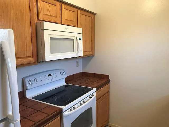 1601 Lake Ave — Photo 11
